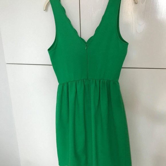 GREEN DRESS - Picture 2 of 3